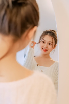 漂亮的儿媳妇中字头歌词